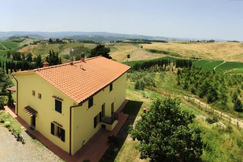 Вилла Poggio Ai Legni Чертальдо Экстерьер фото
